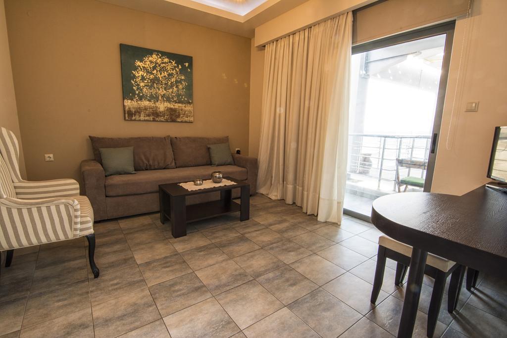 Gonis Suites Palaiochora Zewnętrze zdjęcie